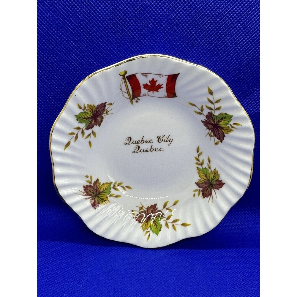 Vtg Quebec City Ashtray Elizabeth Bone China Coin Dish Made In England